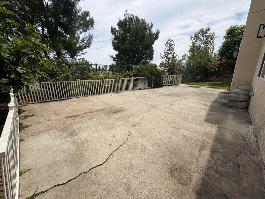 2460 Avis Ct - Photo 3 of 12