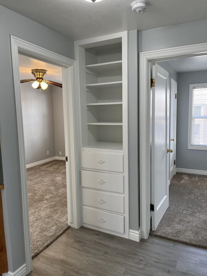 632 N Main St - Photo 6 of 27
