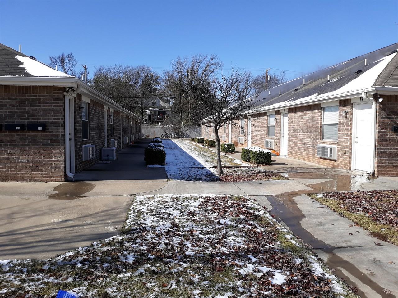 210 S Husband St #13 - Photo 3 of 4