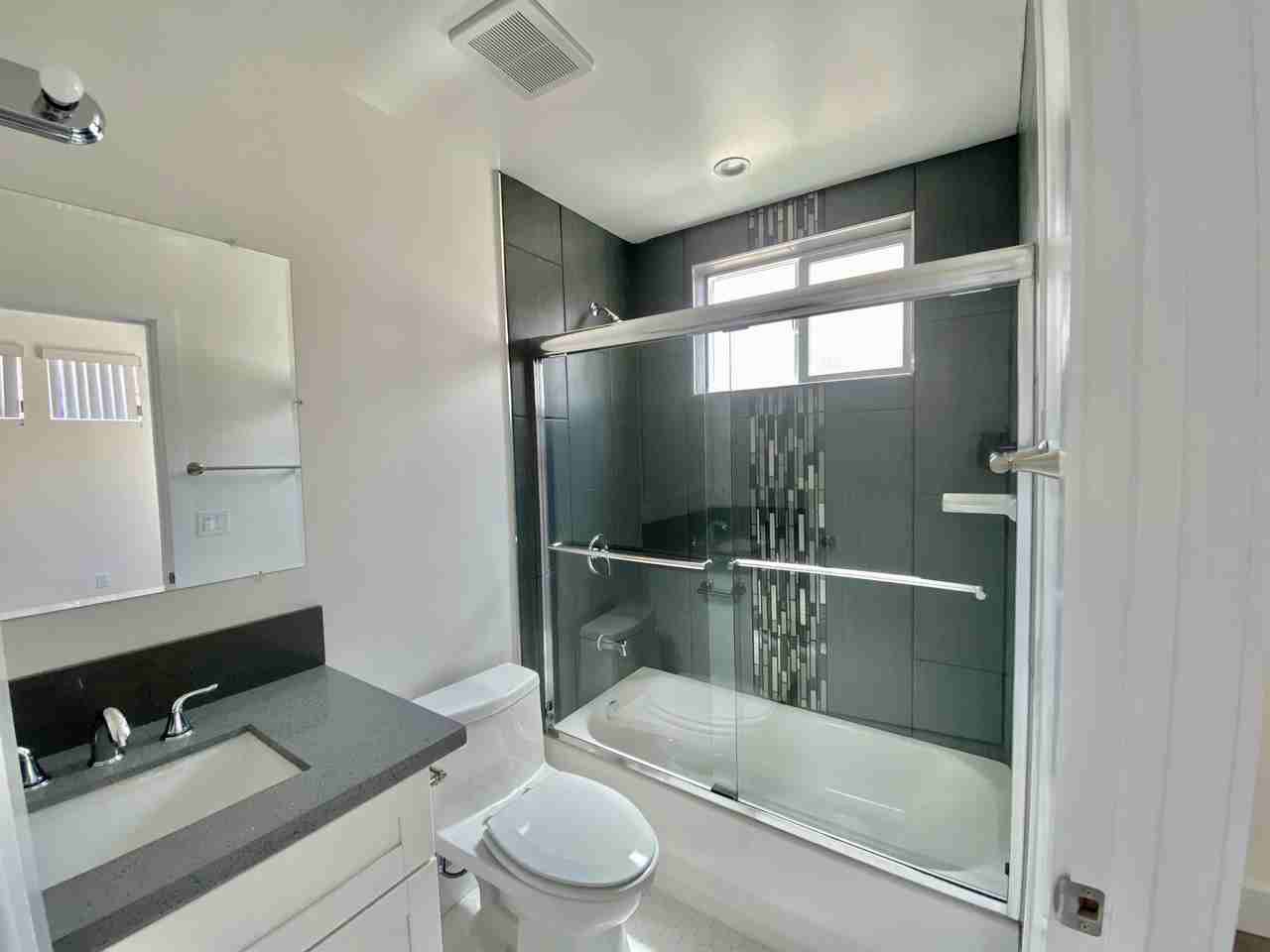 4557 Pickford St - Photo 5 of 16