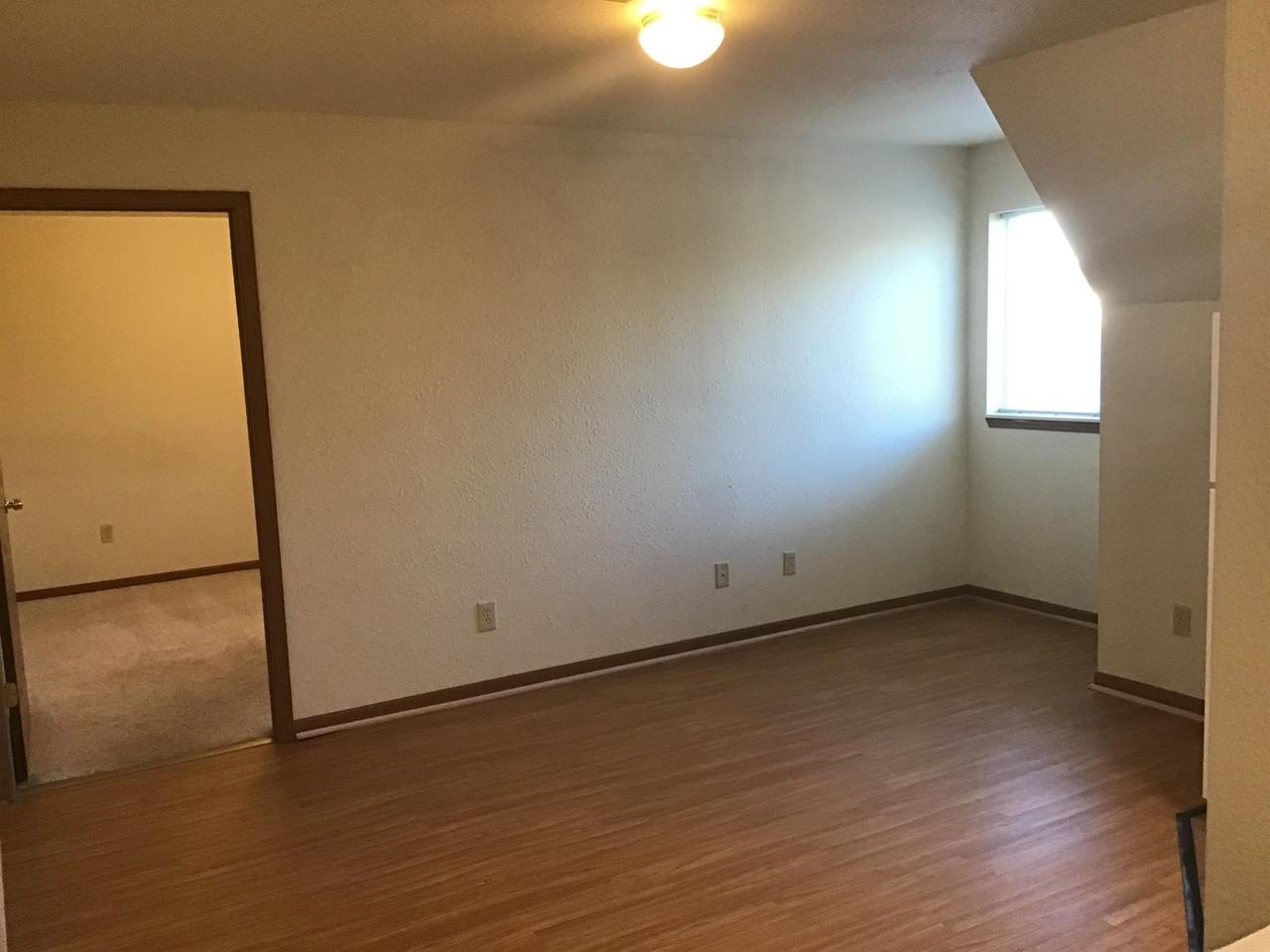 1021 S Mission St - Photo 3 of 12