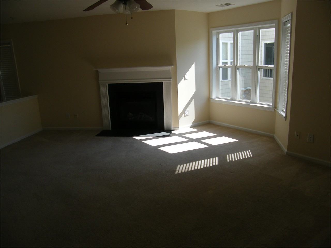 633 Spencer Farlow Dr #1 - Photo 7 of 16