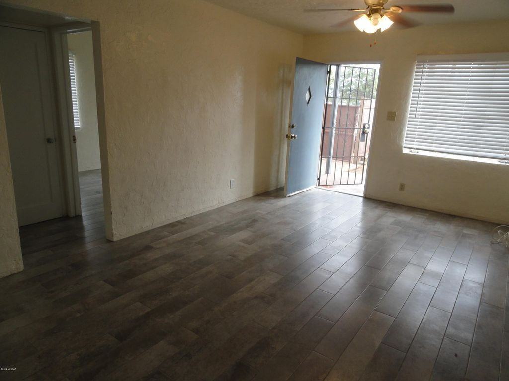 2309 N Treat Ave - Photo 7 of 13