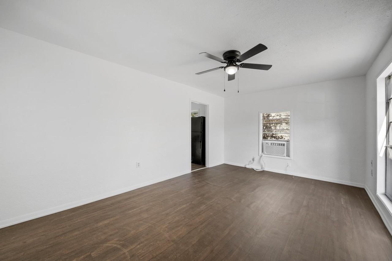 2601 Herring Ave #1 - Photo 6 of 24