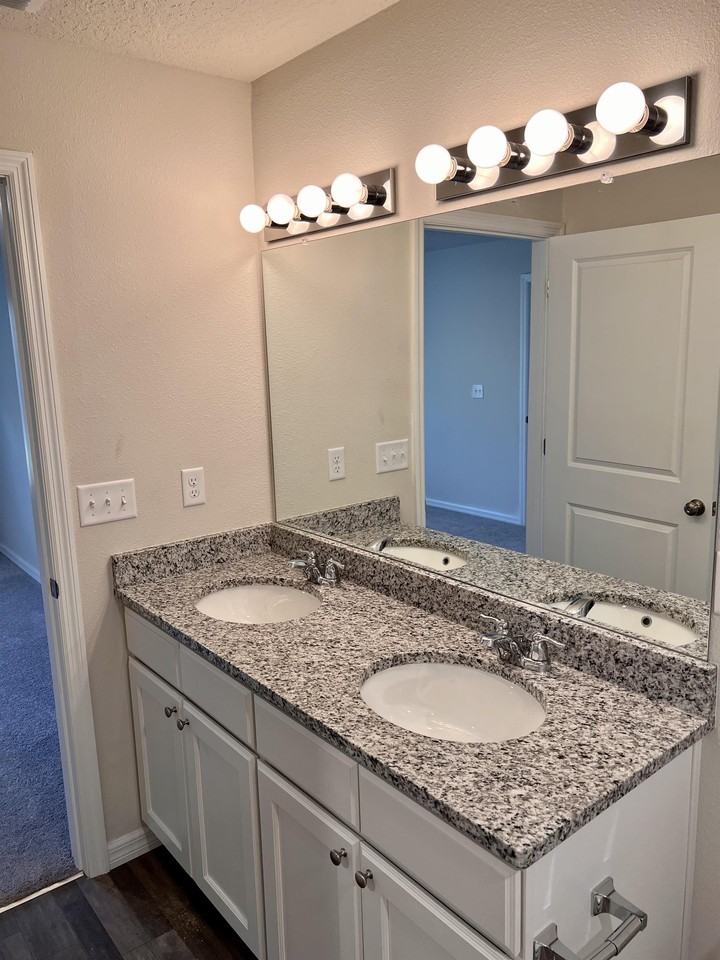 6652 N Bedstrow Blvd - Photo 5 of 25