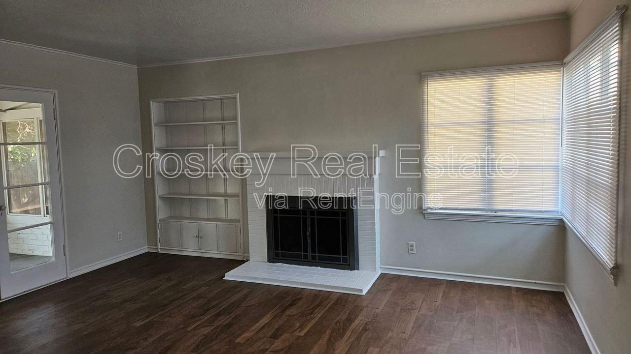 30 W 17th St - Photo 2 of 13