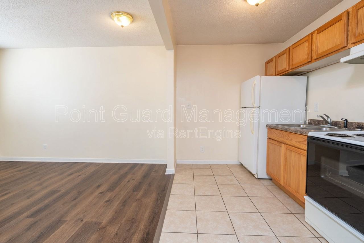 2114 E 16th St N #102 - Photo 6 of 14