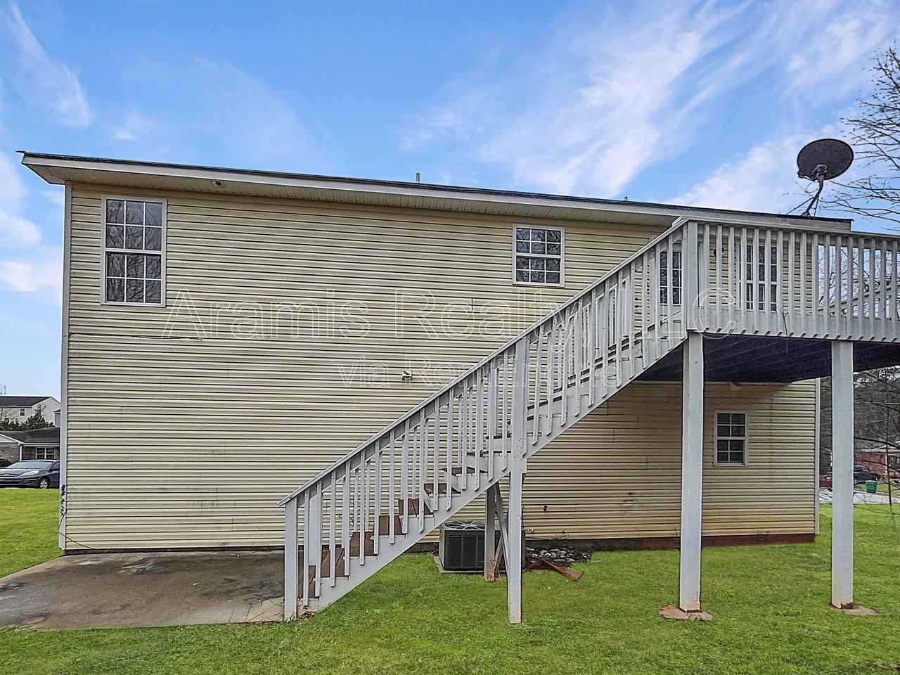 533 Dove Way - Photo 2 of 34
