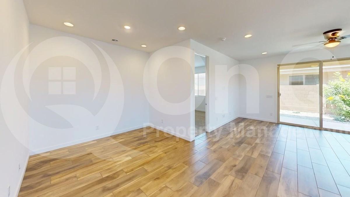 17108 W Fallen Leaf Ln - Photo 5 of 25