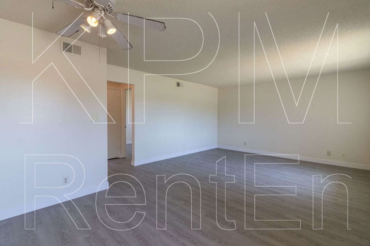 1220 Occidental Ave #1 - Photo 5 of 15