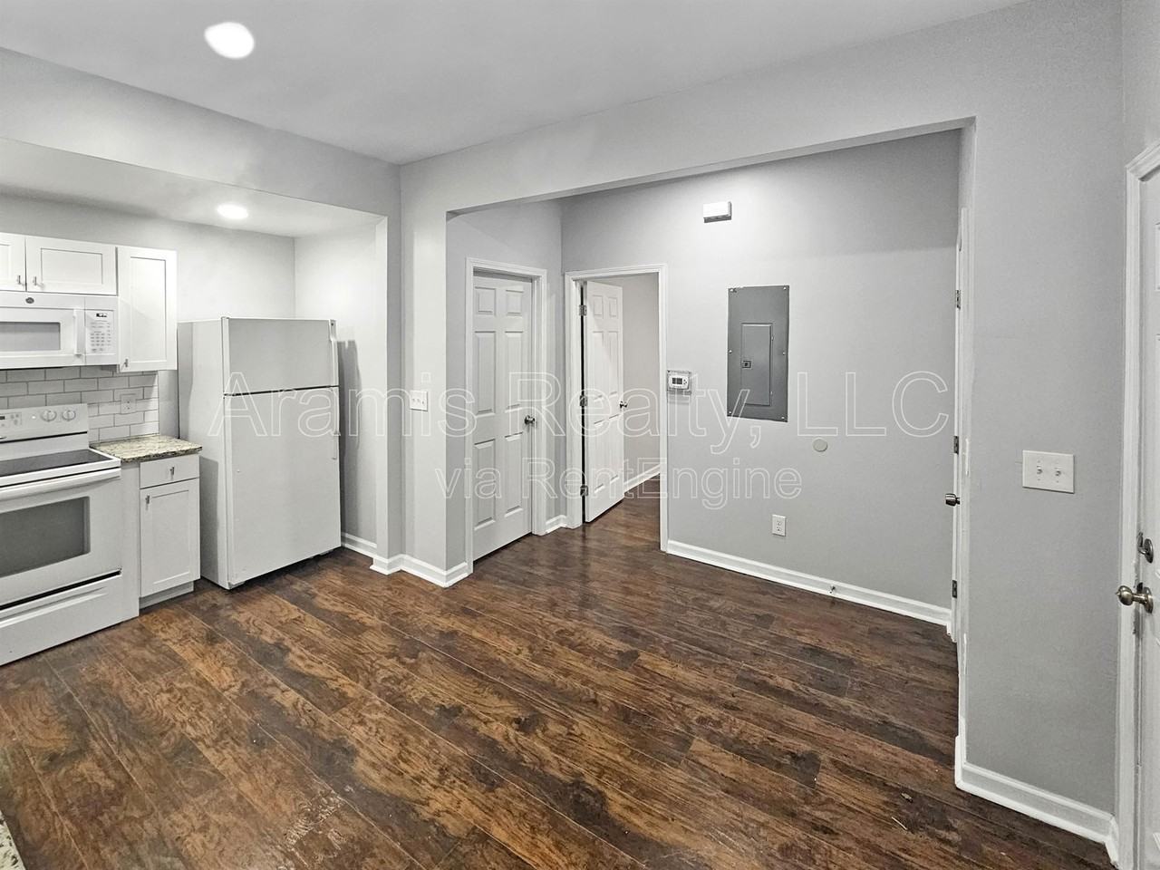 1519 Olympian Way Sw #C - Photo 3 of 8