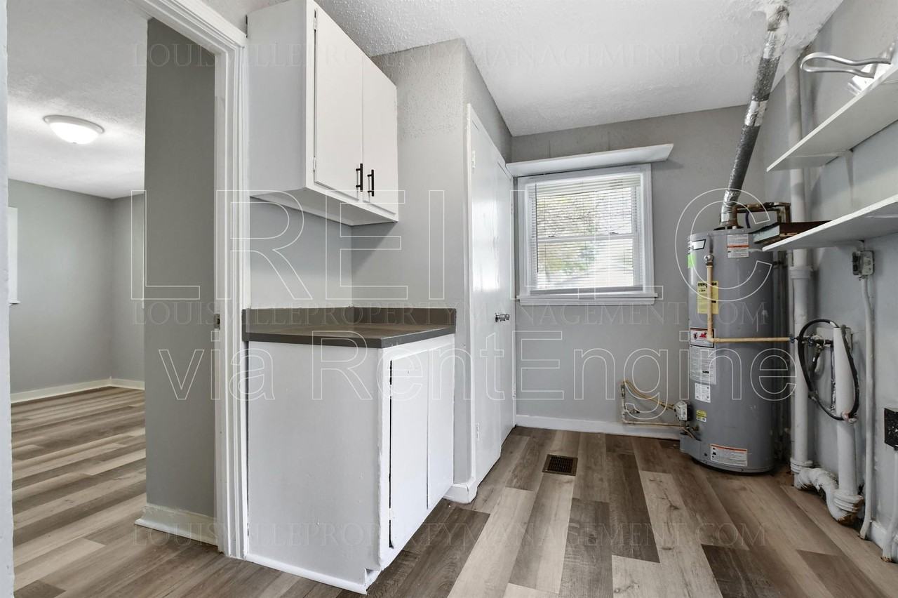 4217 Grand Ave - Photo 4 of 22