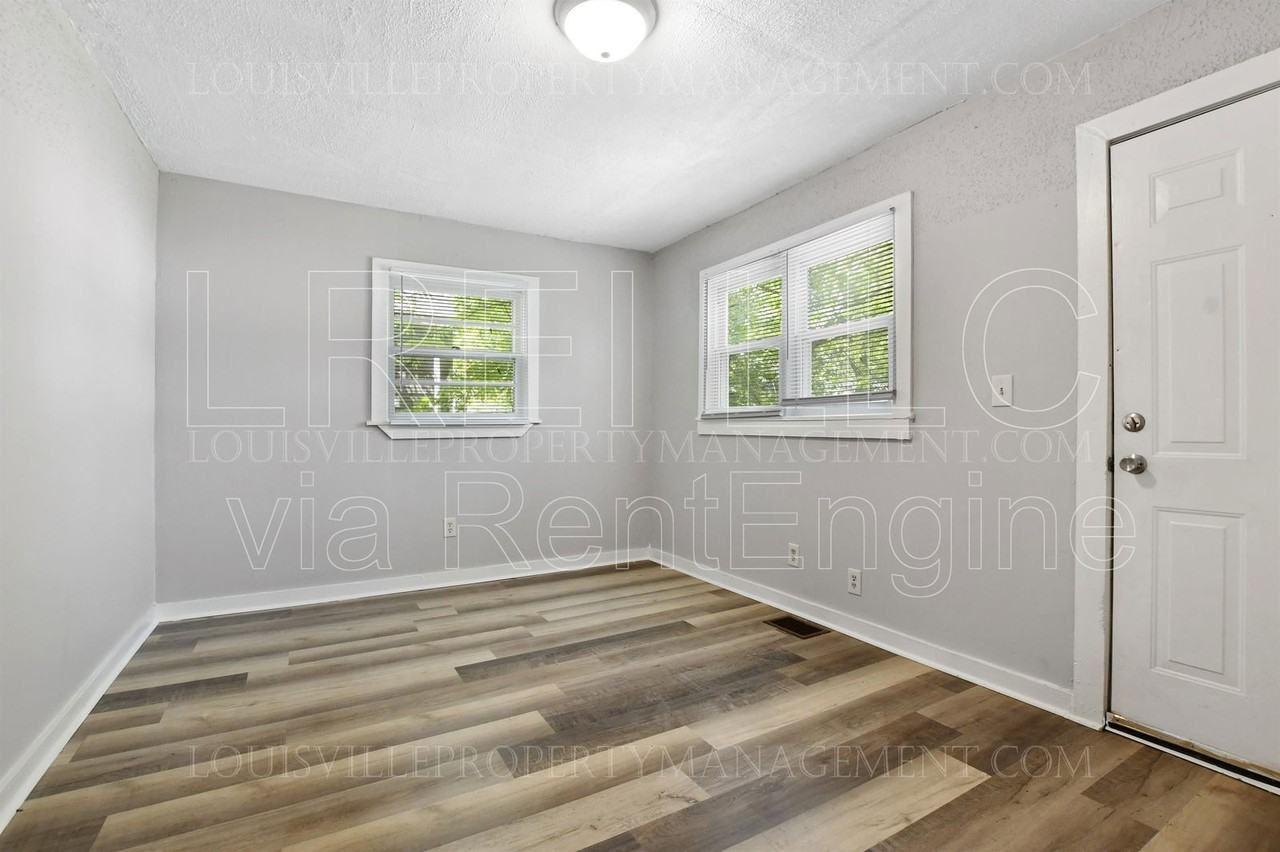 4217 Grand Ave - Photo 5 of 22