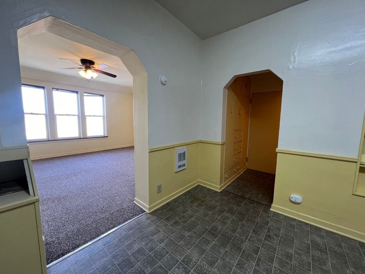 416 N Pine St - Photo 6 of 15