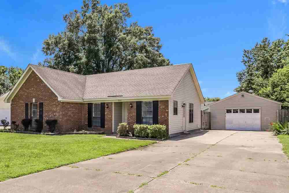 7549 Clarkfield Pl - Photo 3 of 16