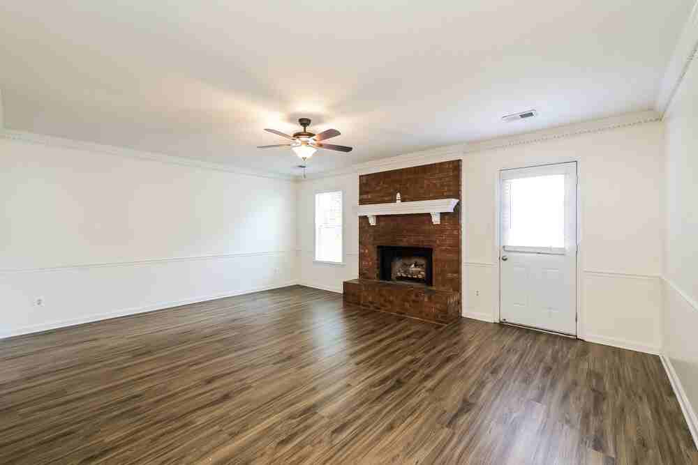 7549 Clarkfield Pl - Photo 4 of 16