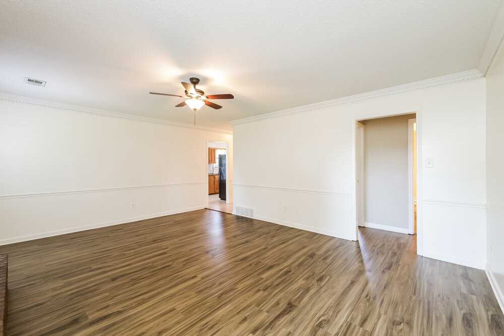 7549 Clarkfield Pl - Photo 5 of 16