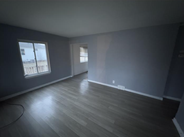 26039 Lehigh St - Photo 2 of 10