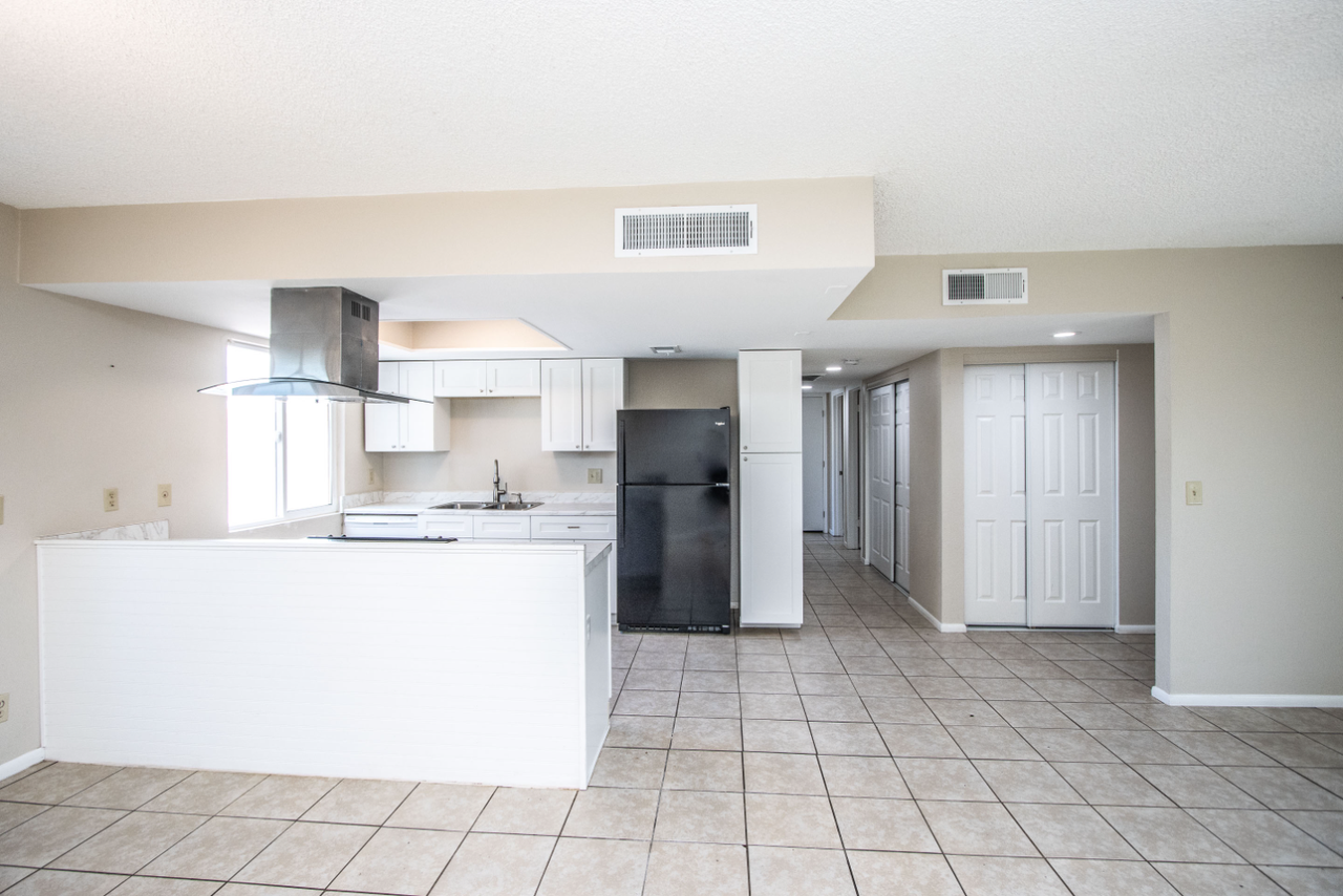 15601 N 27th St Unit 30 - Photo 3 of 25