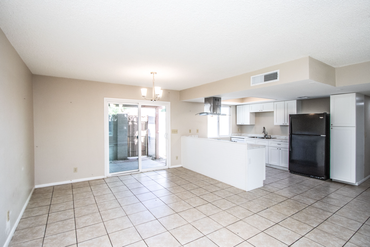 15601 N 27th St Unit 30 - Photo 4 of 25