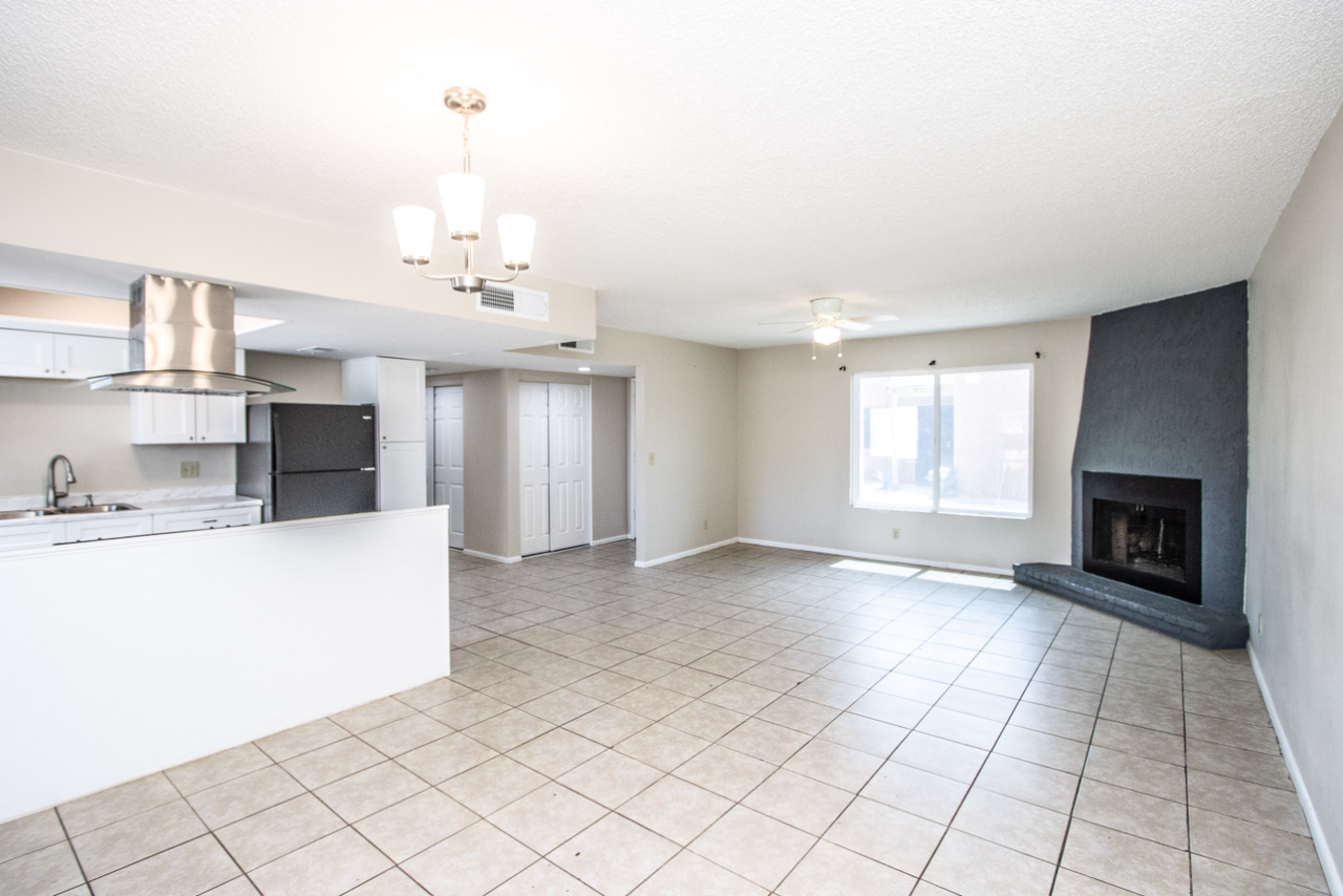 15601 N 27th St Unit 30 - Photo 5 of 25