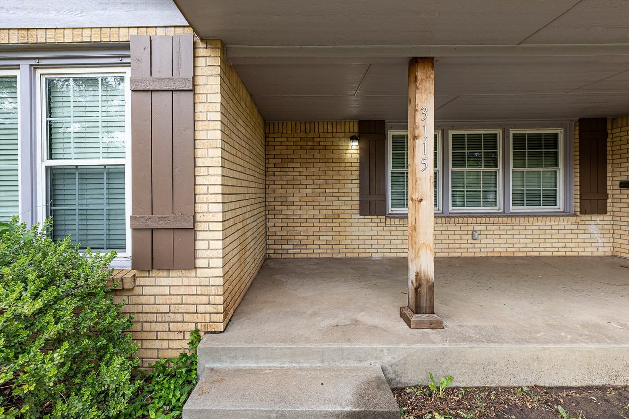 3115 32nd St - Photo 4 of 50