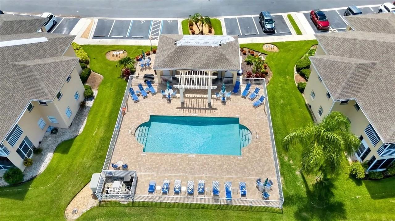 5800 Sabal Trace Dr #301 - Photo 2 of 11