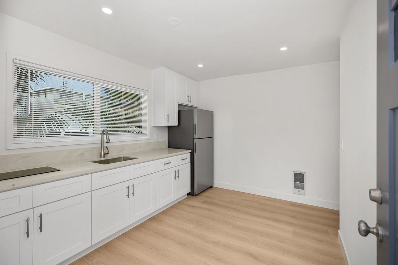 229 La Paloma - Photo 3 of 11