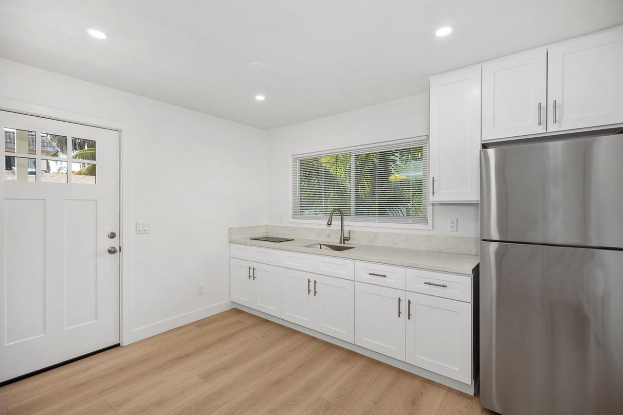 229 La Paloma - Photo 4 of 11