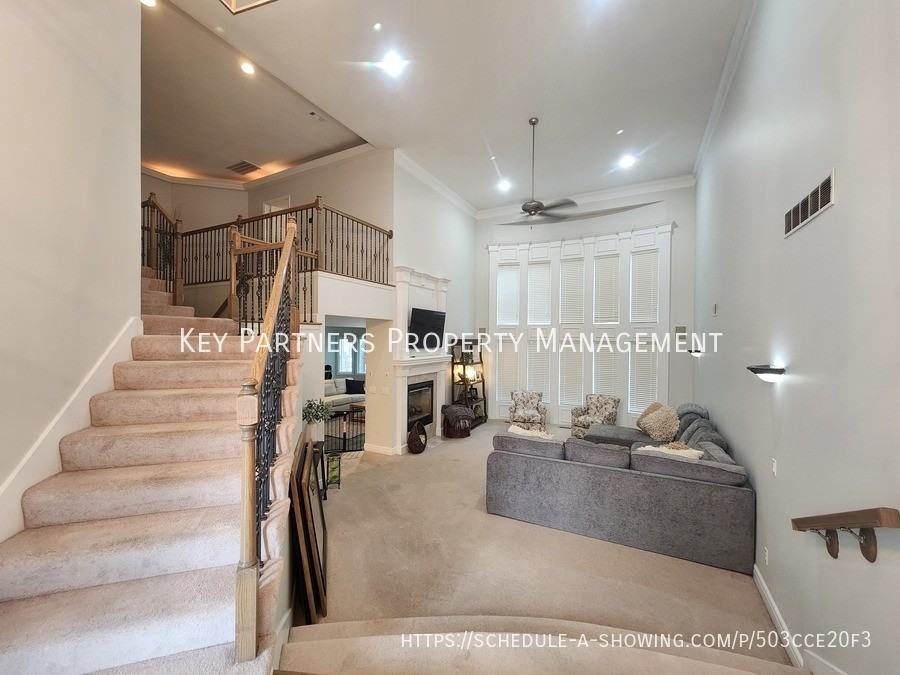 5812 N Ames Ave - Photo 2 of 30
