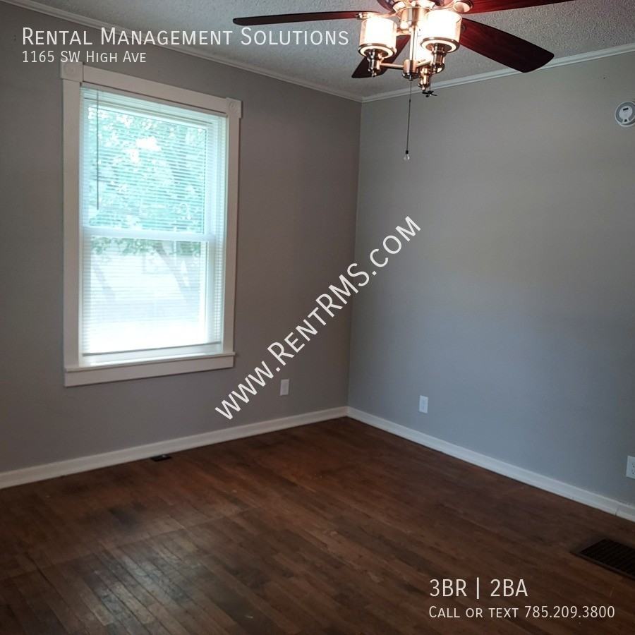 1165 Sw High Ave - Photo 3 of 37