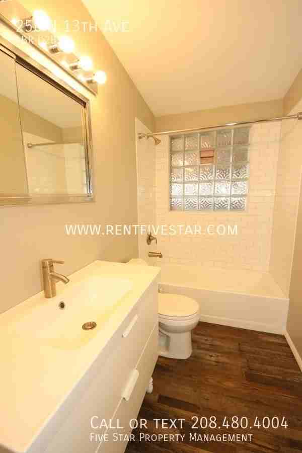 256 N 13th Ave - Photo 3 of 5