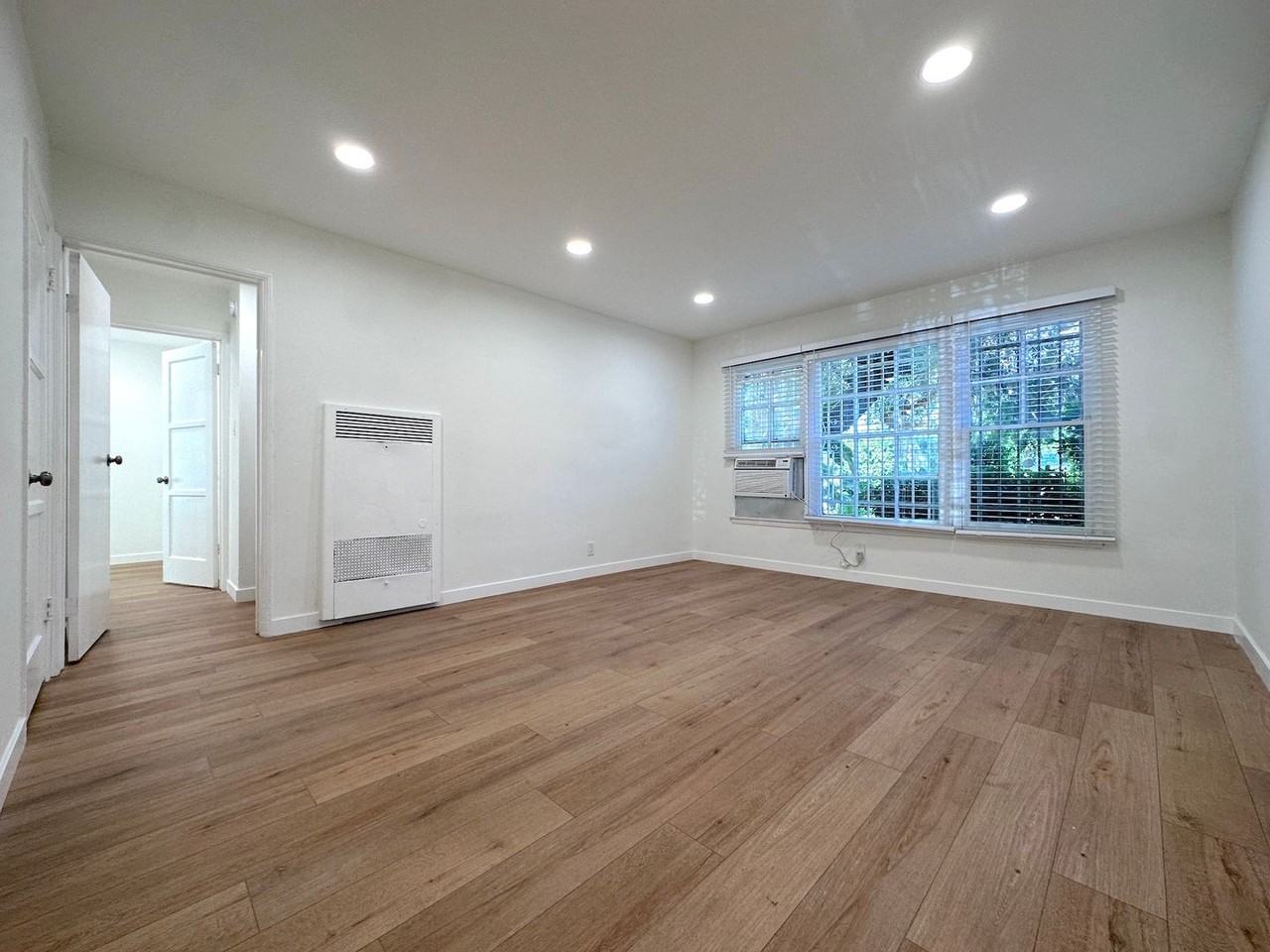 5931 Cahuenga Blvd #A - Photo 2 of 11