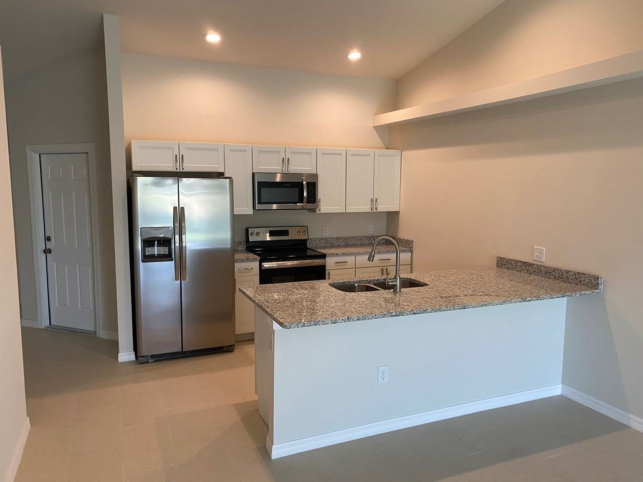 841 Mohawk Pkwy - Photo 4 of 17