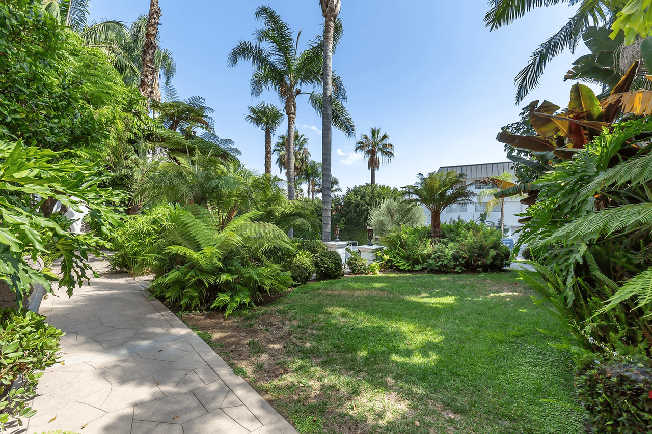 8491 Fountain Ave - Photo 6 of 10