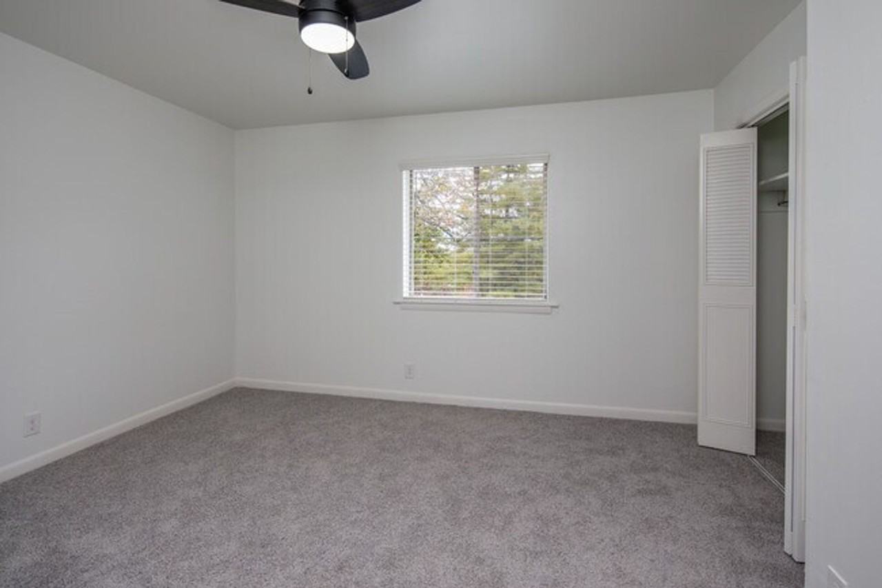 Elmington Park Flats - Photo 7 of 7