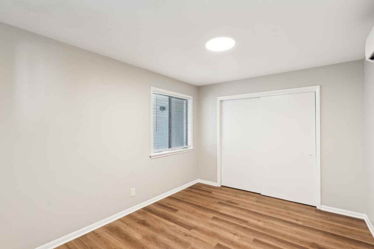 Robertson Avenue Flats - Photo 6 of 18