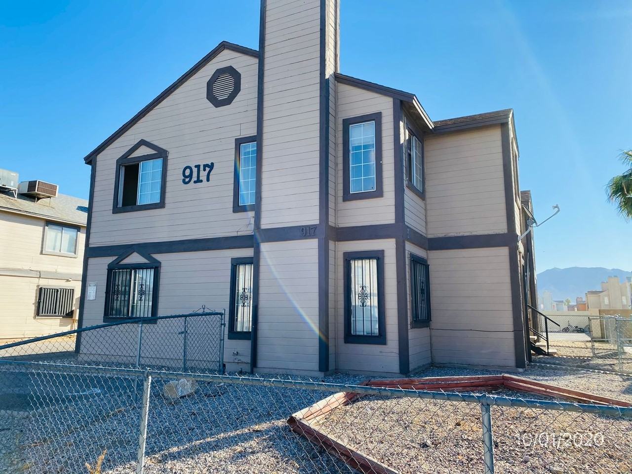 917 Bridgewater St #C - Photo 2 of 8