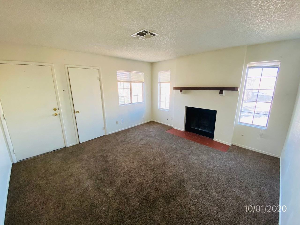 917 Bridgewater St #C - Photo 6 of 8