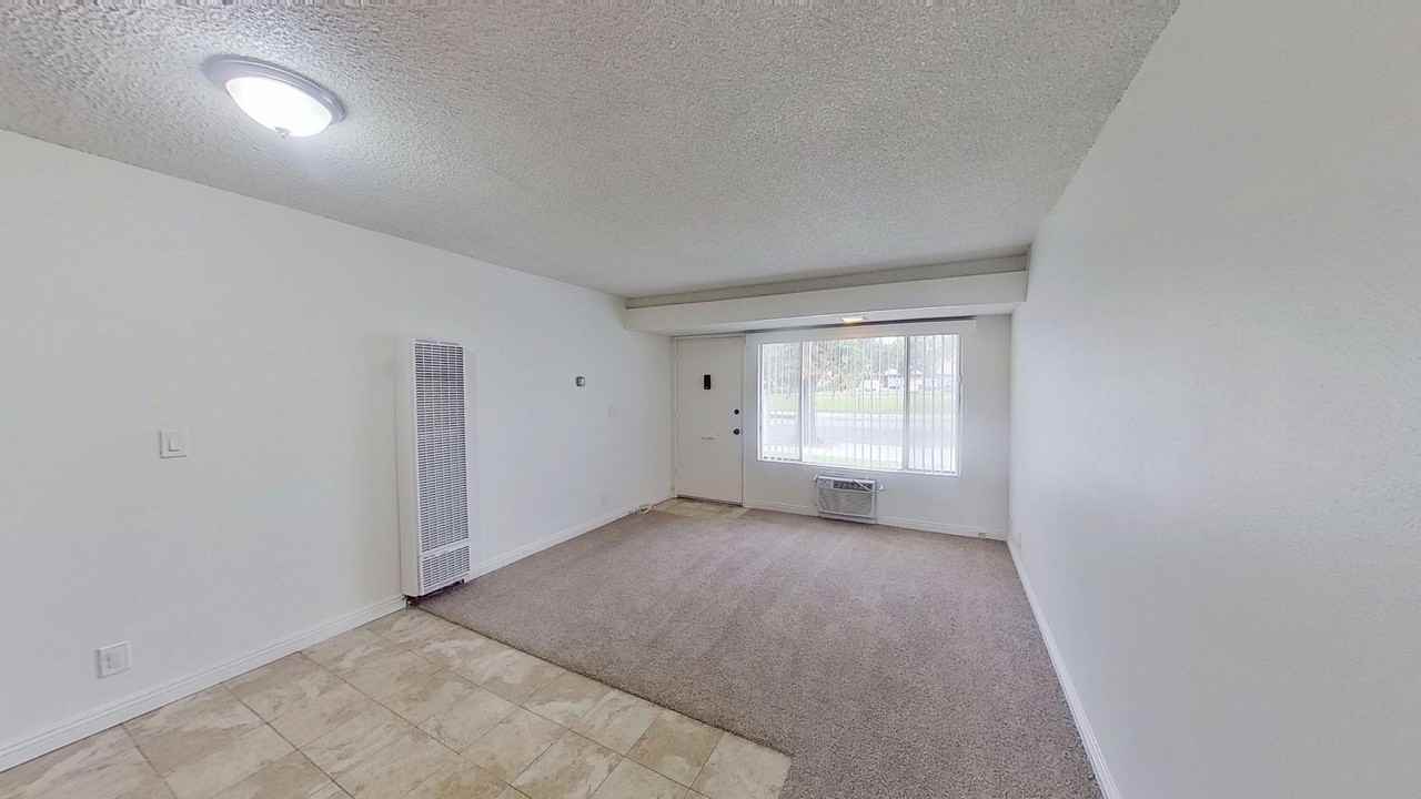 11014 Paloma Ave - Photo 4 of 12