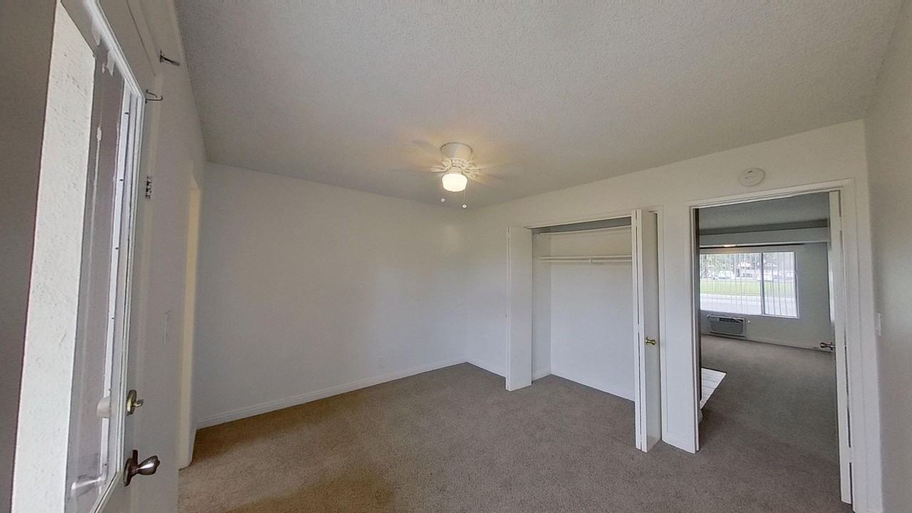 11014 Paloma Ave - Photo 6 of 12