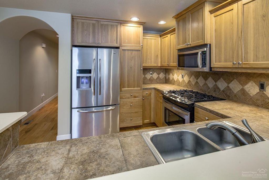 20287 Schaeffer Dr - Photo 2 of 20