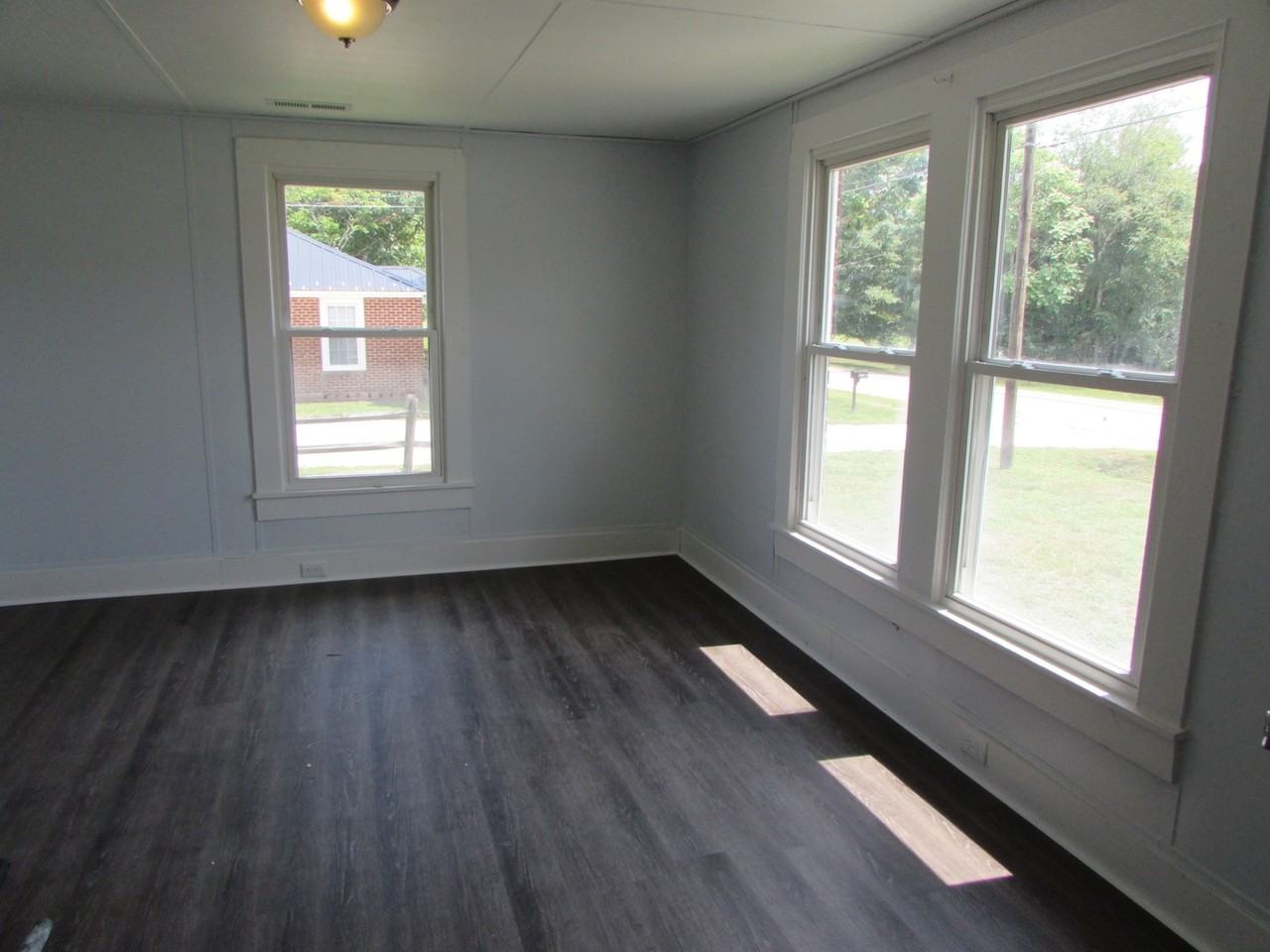 1740 Patterson St - Photo 3 of 9