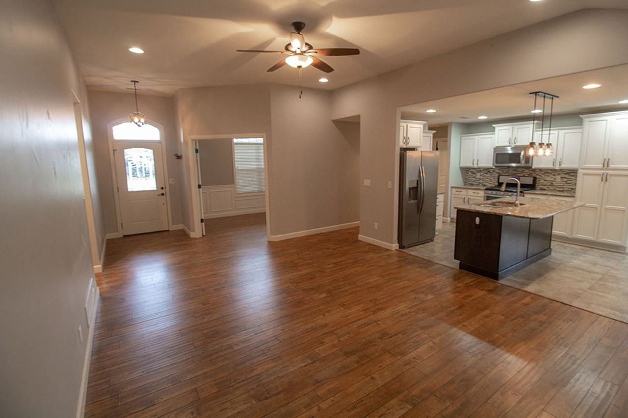 7504 Wellford Ct - Photo 7 of 39