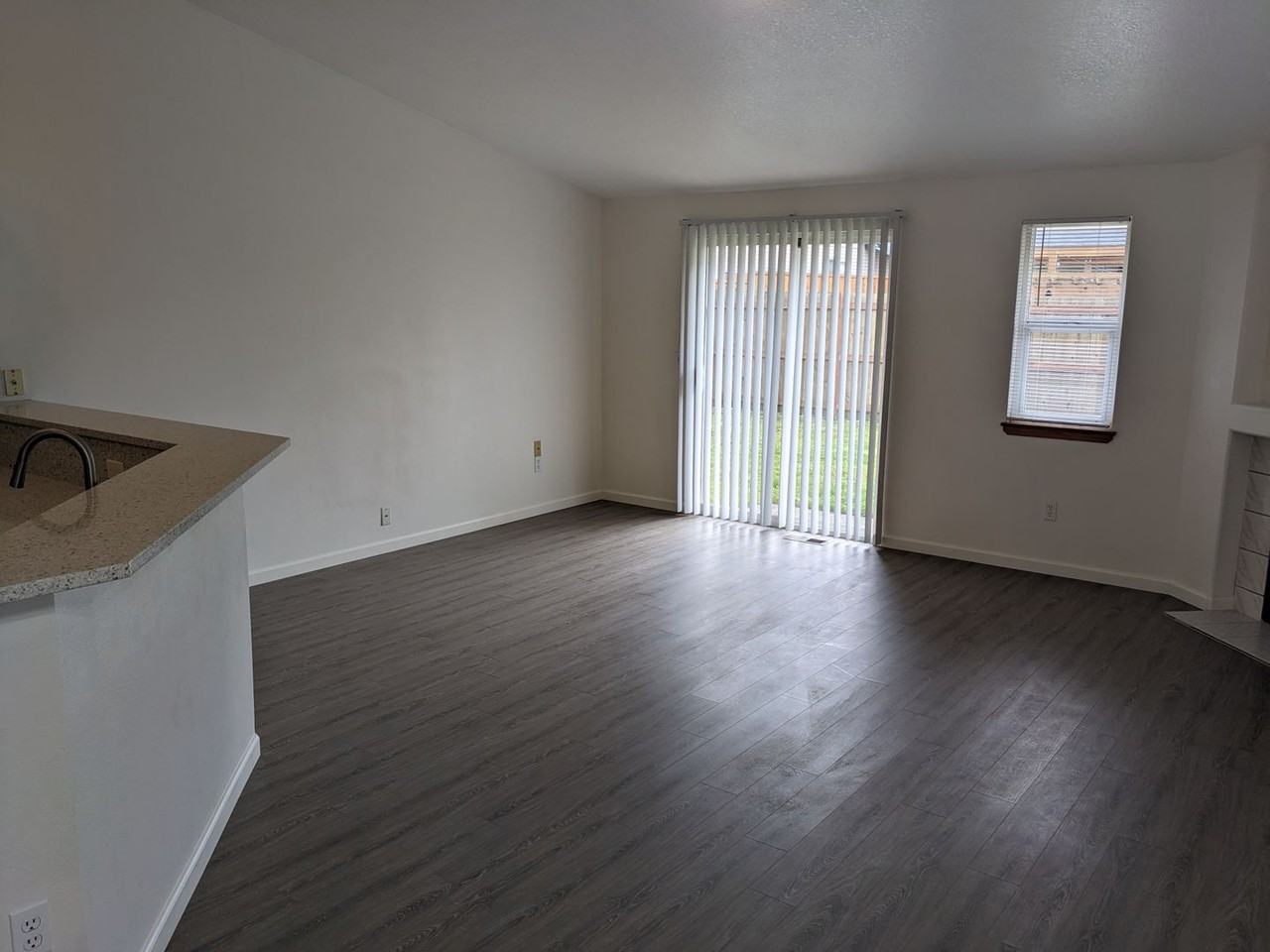 12613 Ne 46th St - Photo 3 of 13