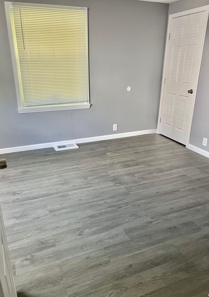 238 Sadonia Ave - Photo 4 of 10