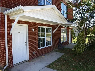 640 Clover Ave #640 - Photo 4 of 16