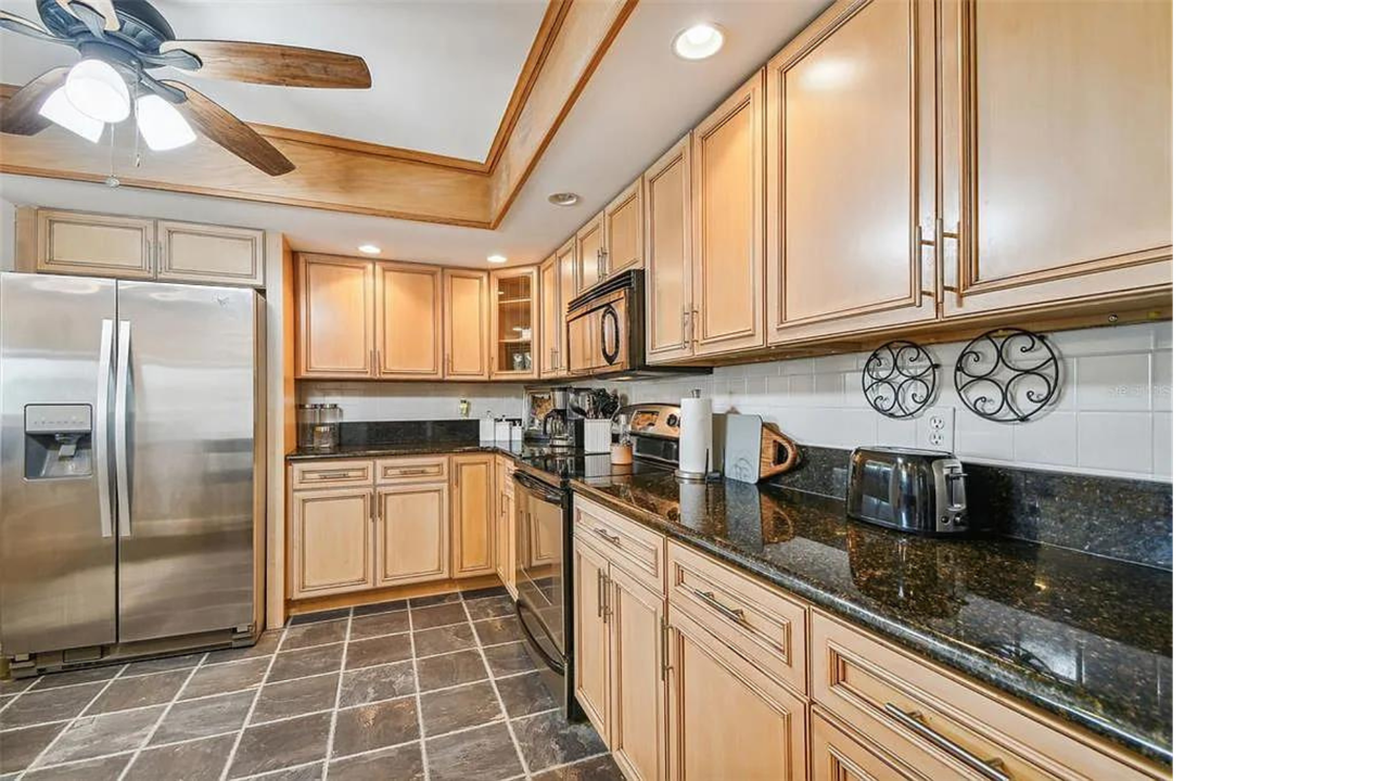 5020 Brittany Dr S Bldg 1 322/323 - Photo 3 of 21