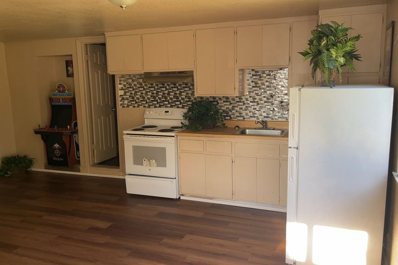 2314 Beaumont St - Photo 2 of 5