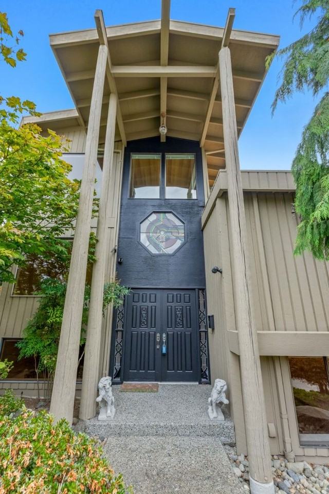 2558 Constance Dr W - Photo 2 of 50
